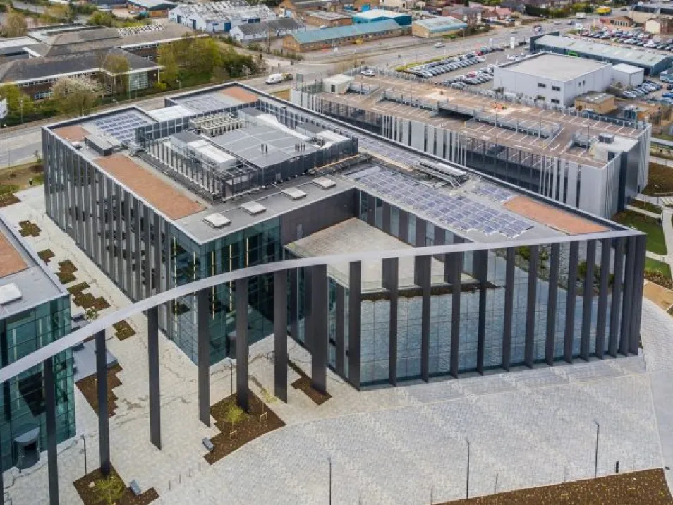 Across nearly a decade and multiple buildings on a 152-acre campus, Whelan and Grant delivered a consistent standard of exposed fine smooth concrete, from feature atria and circular columns to post-tensioned structures, becoming a trusted long-term partner on the park.